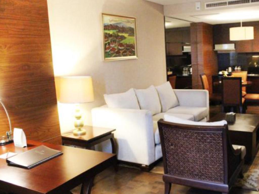 El Hotel Royale Bandung Exterior foto