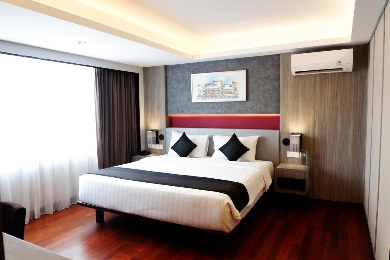 El Hotel Royale Bandung Exterior foto